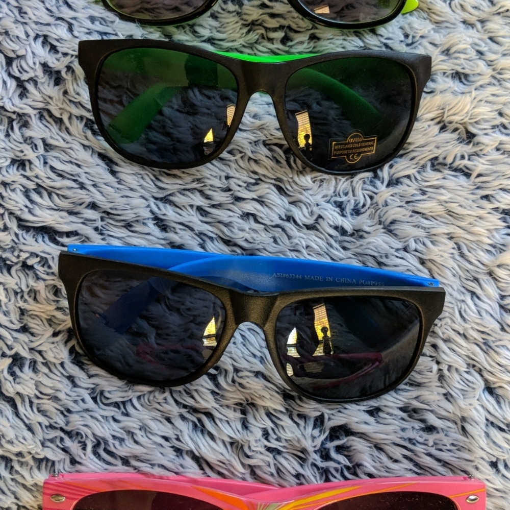 4 Pairs of Sunglasses